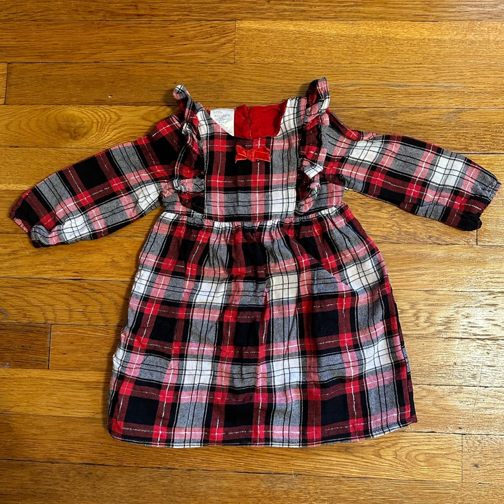Great red, white and black plaid Holiday or Christmas dress! 9-12 month